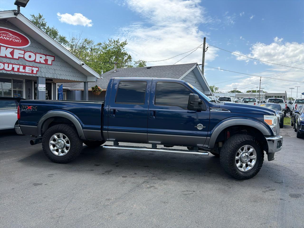 Ford Super Duty F-250 SRW 4WD Crew Cab 156" Lariat 2011