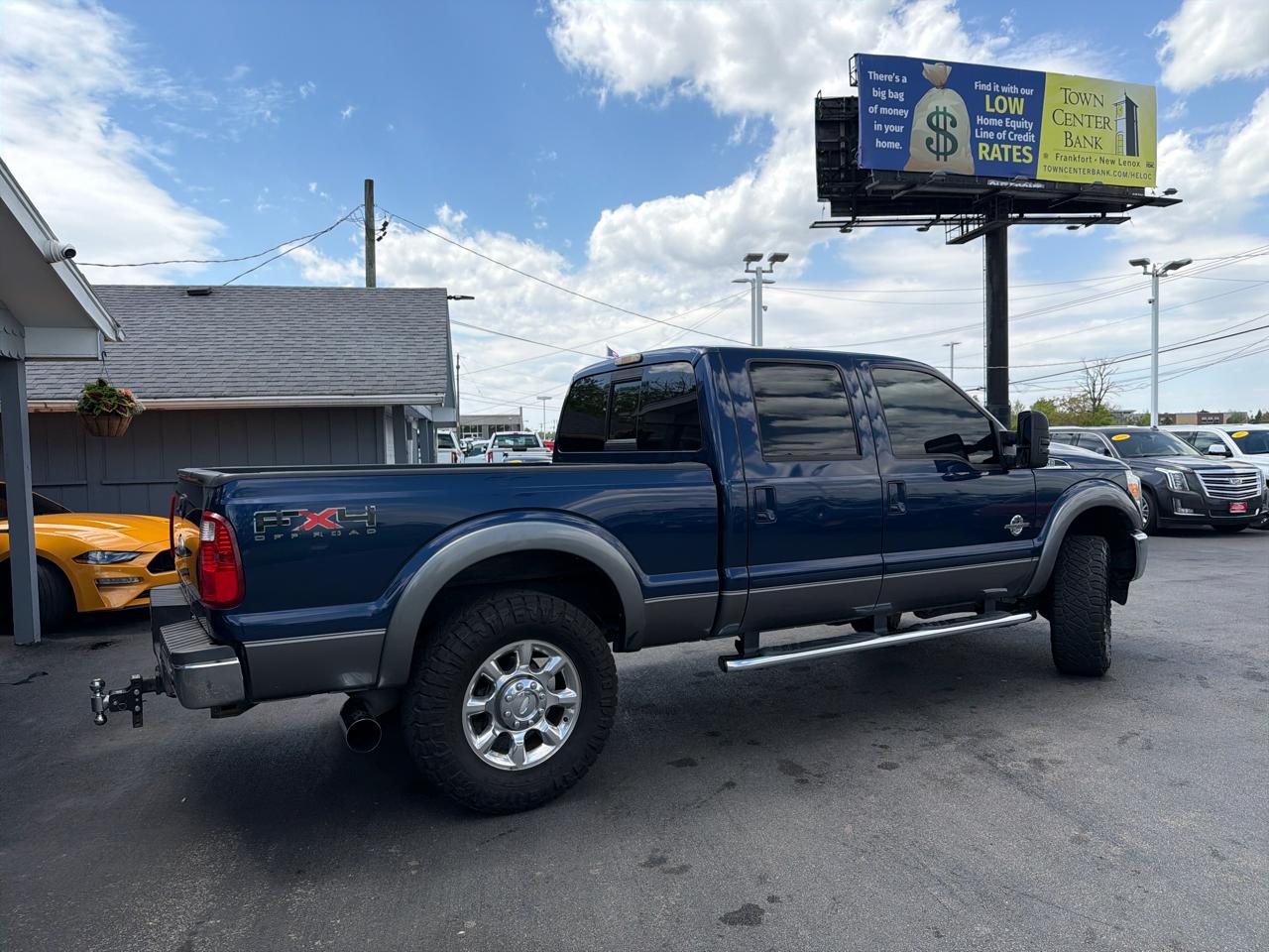 Ford Super Duty F-250 SRW 4WD Crew Cab 156" Lariat 2011