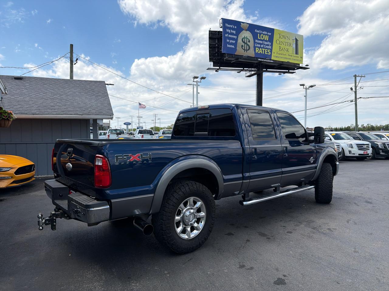 Ford Super Duty F-250 SRW 4WD Crew Cab 156" Lariat 2011