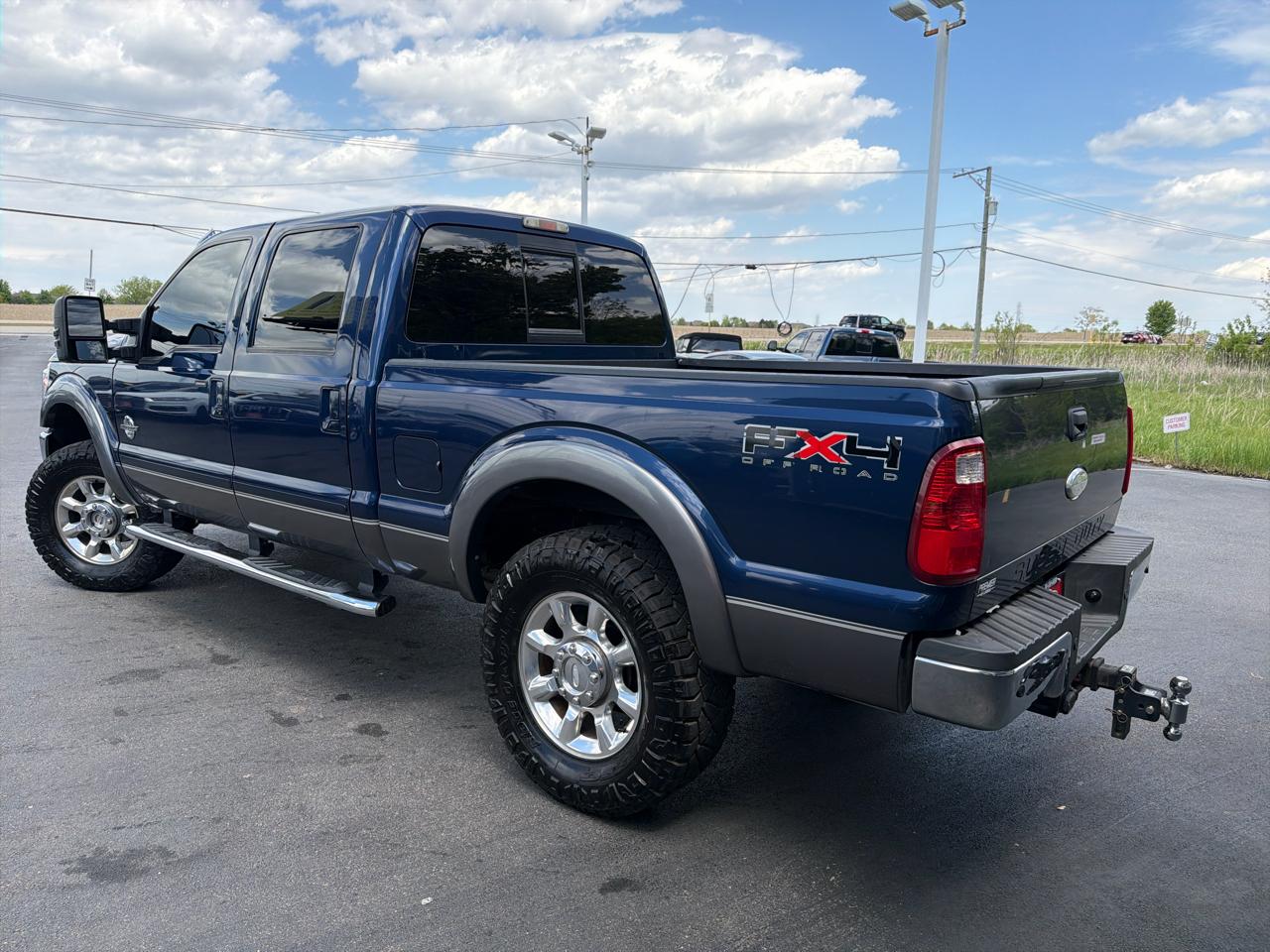 Ford Super Duty F-250 SRW 4WD Crew Cab 156" Lariat 2011