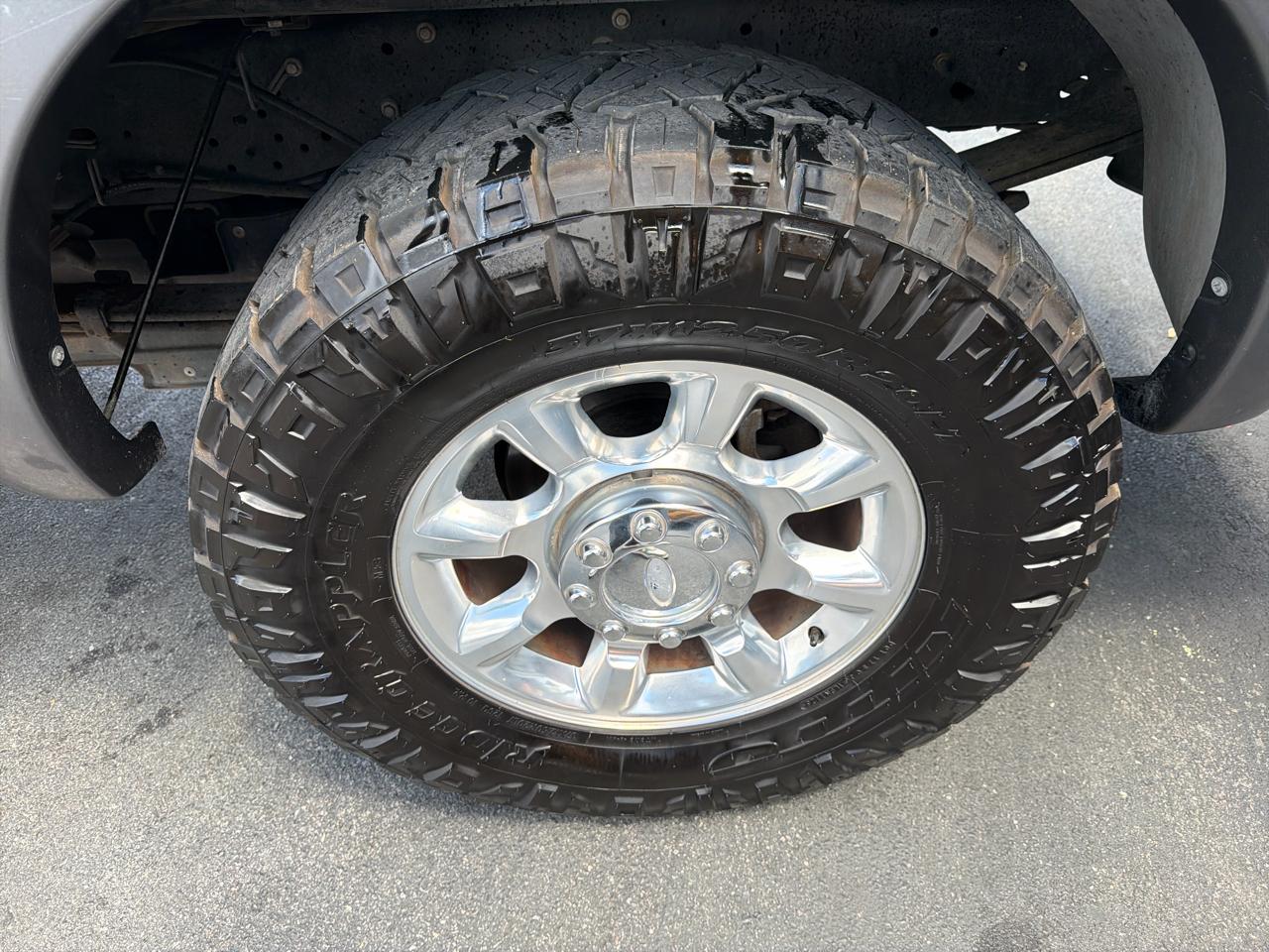 Ford Super Duty F-250 SRW 4WD Crew Cab 156" Lariat 2011
