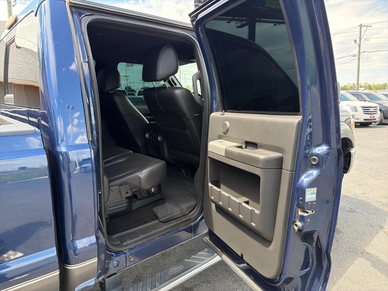 Ford Super Duty F-250 SRW 4WD Crew Cab 156" Lariat 2011