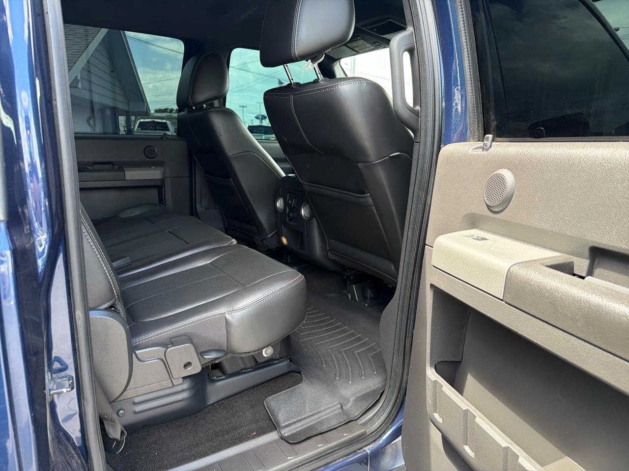 Ford Super Duty F-250 SRW 4WD Crew Cab 156" Lariat 2011