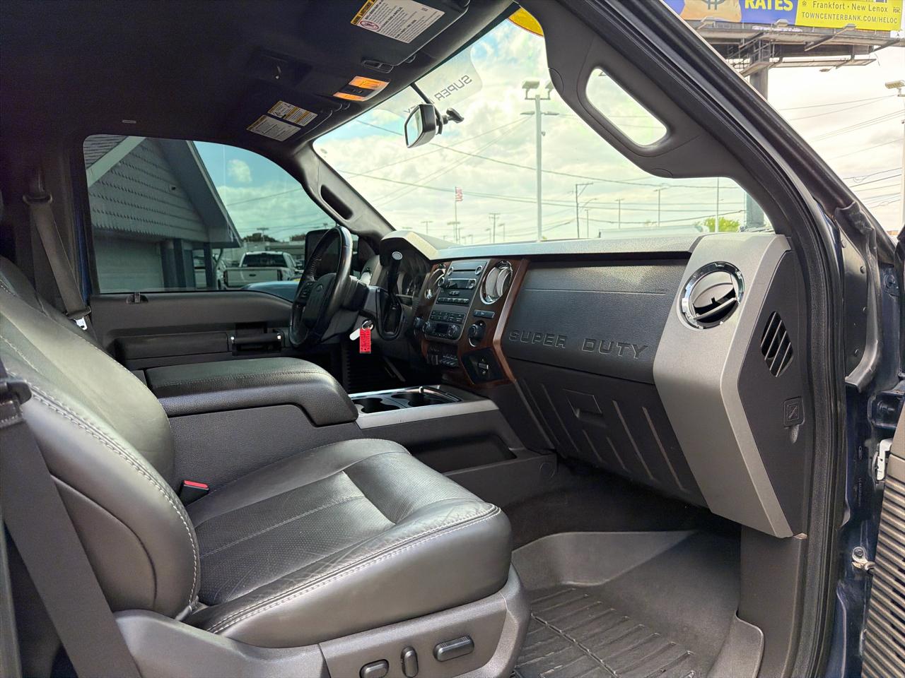 Ford Super Duty F-250 SRW 4WD Crew Cab 156" Lariat 2011