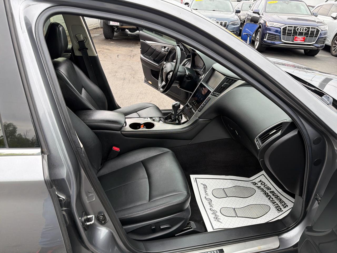 Infiniti Q50 4dr Sdn 2.0t Premium AWD 2016