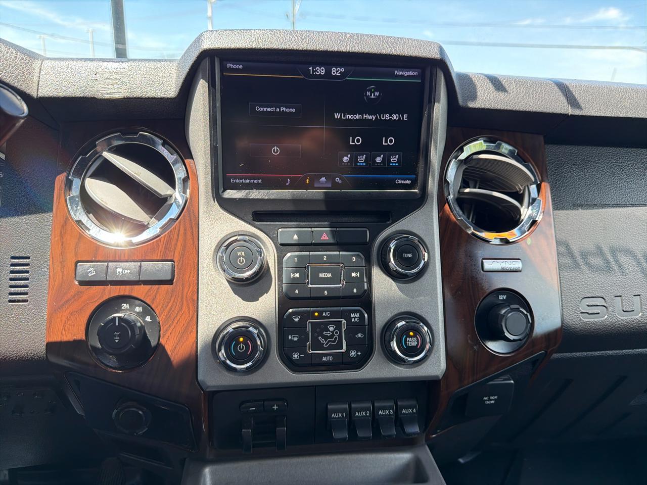 Ford Super Duty F-250 SRW 4WD Crew Cab 156" Lariat 2013