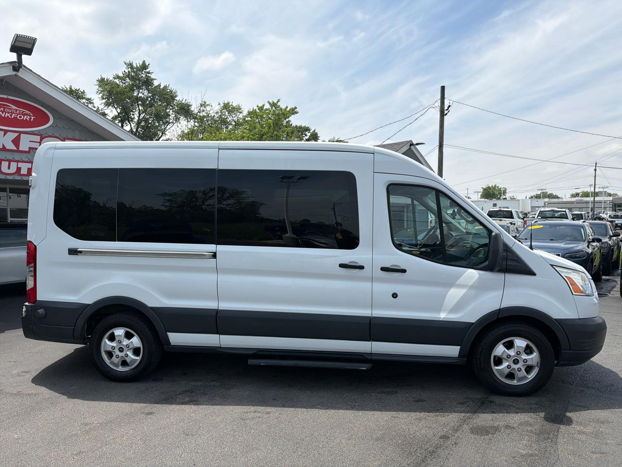 Ford Transit Passenger Wagon T-350 148" Med Roof XLT Sliding RH Dr 2018