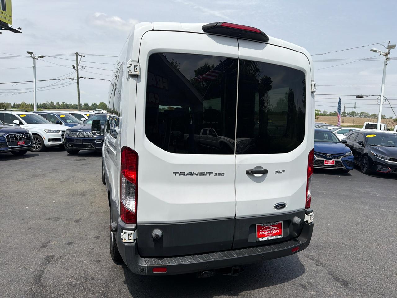 Ford Transit Passenger Wagon T-350 148" Med Roof XLT Sliding RH Dr 2018