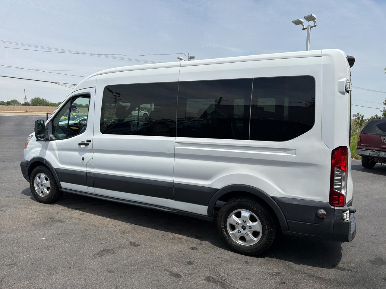 Ford Transit Passenger Wagon T-350 148" Med Roof XLT Sliding RH Dr 2018