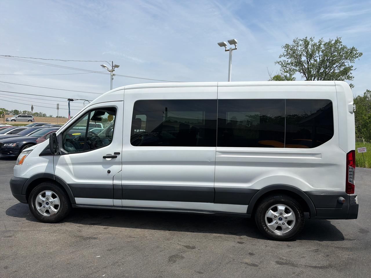 Ford Transit Passenger Wagon T-350 148" Med Roof XLT Sliding RH Dr 2018