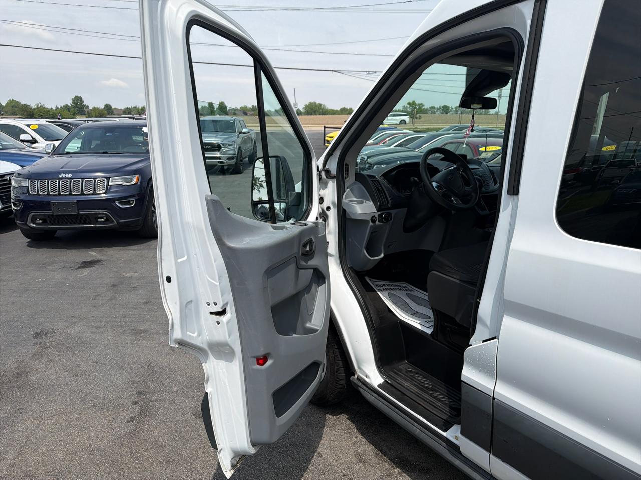 Ford Transit Passenger Wagon T-350 148" Med Roof XLT Sliding RH Dr 2018