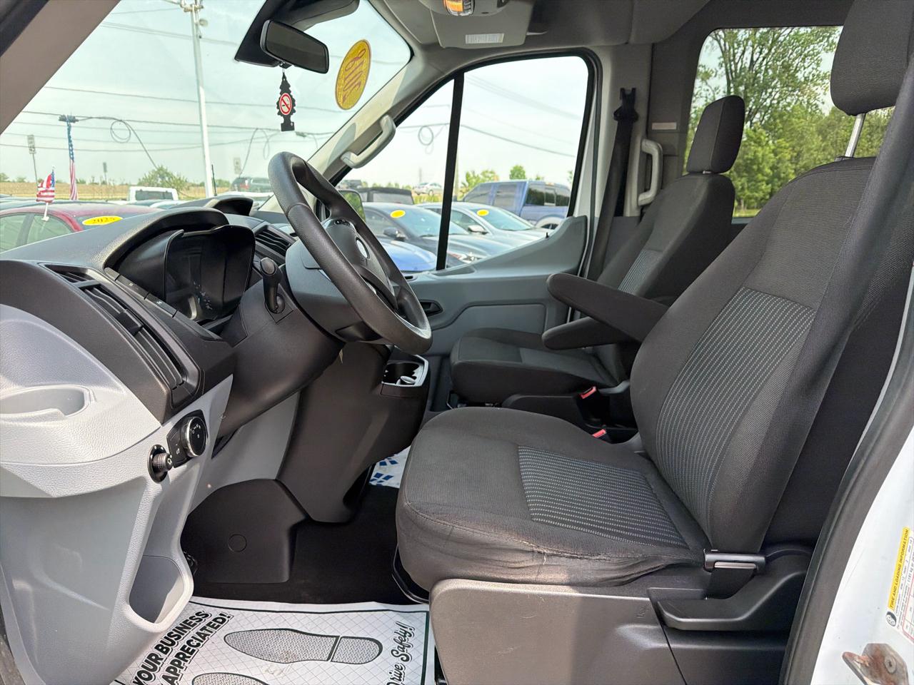 Ford Transit Passenger Wagon T-350 148" Med Roof XLT Sliding RH Dr 2018