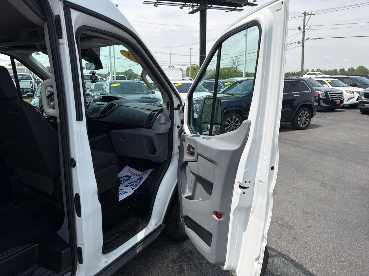 Ford Transit Passenger Wagon T-350 148" Med Roof XLT Sliding RH Dr 2018