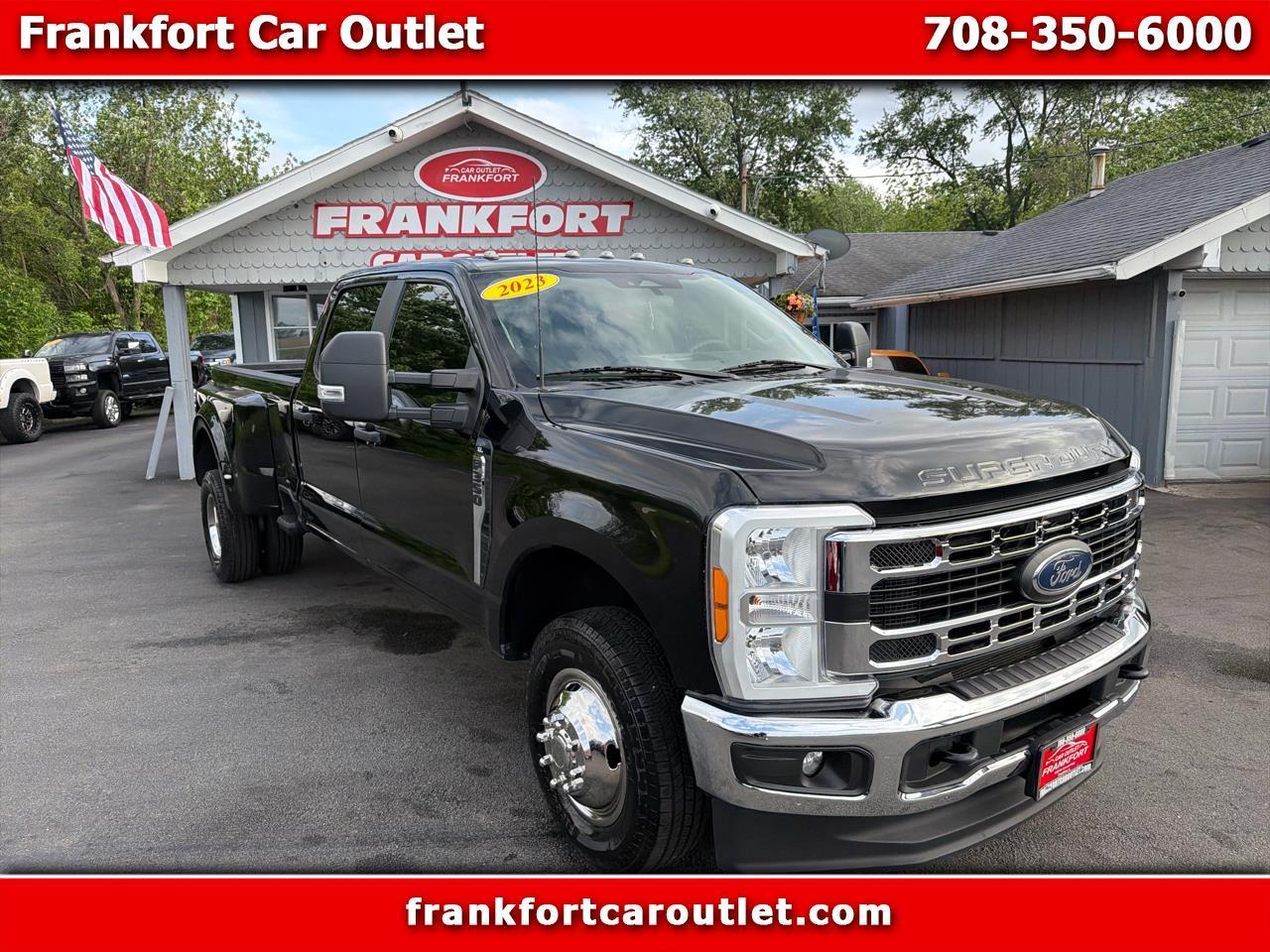 2023 Ford Super Duty F-350 DRW XLT 4WD Crew Cab 8' Box