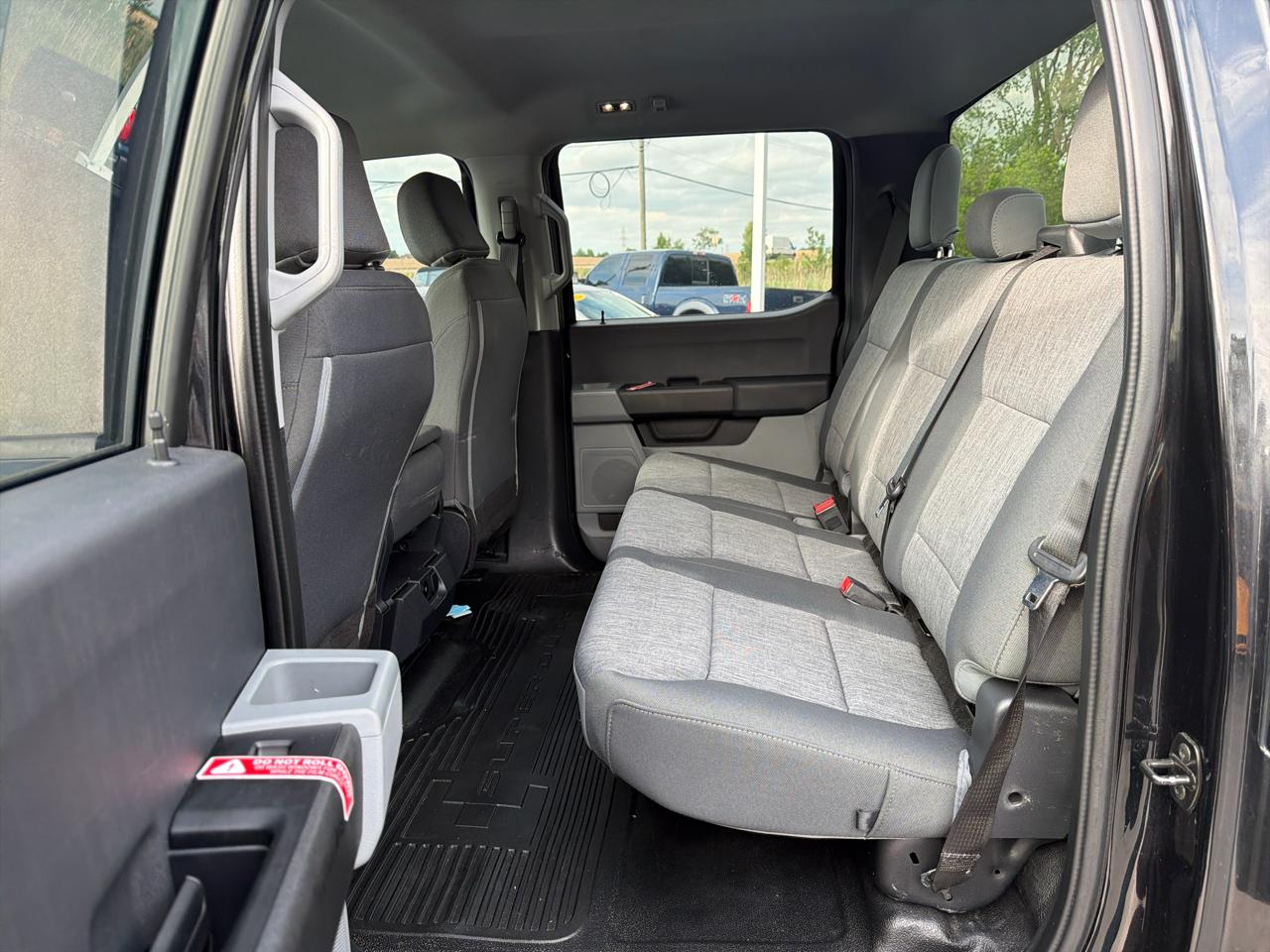 Ford Super Duty F-350 DRW XLT 4WD Crew Cab 8' Box 2023