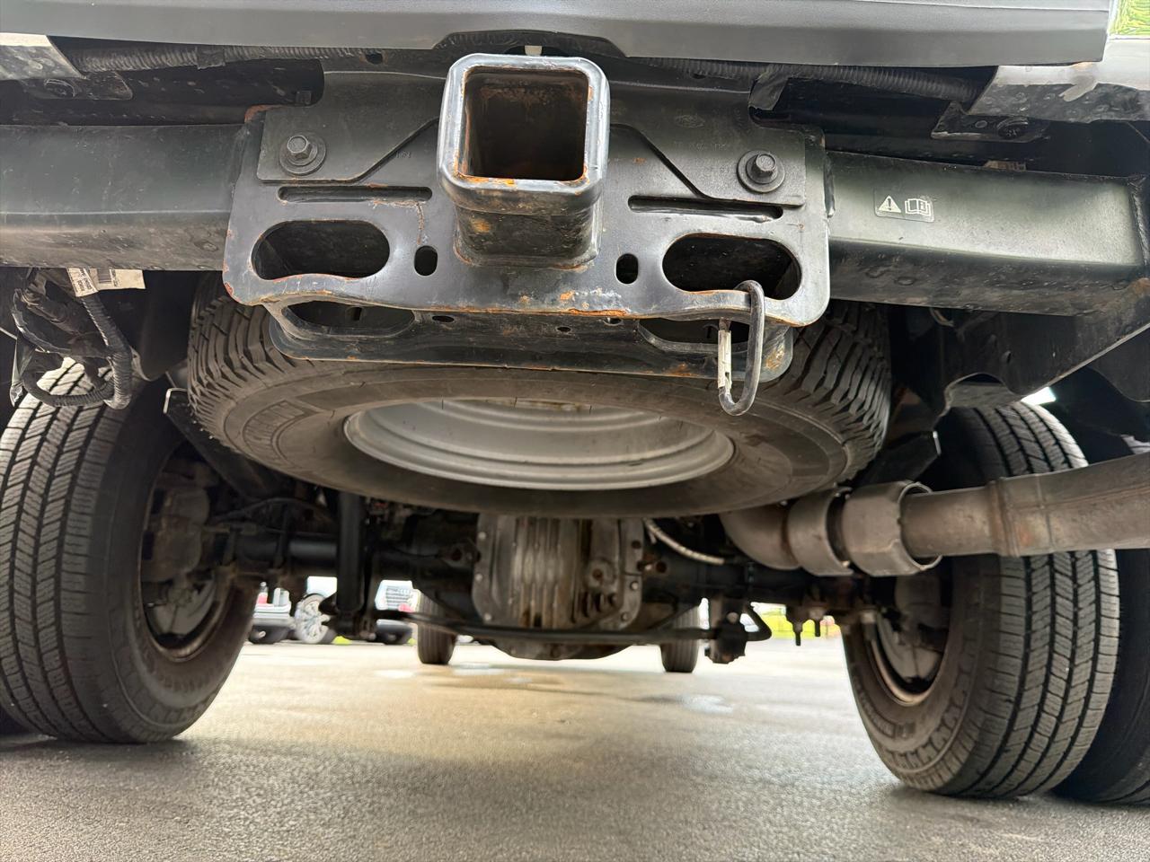 Ford Super Duty F-350 DRW XLT 4WD Crew Cab 8' Box 2023