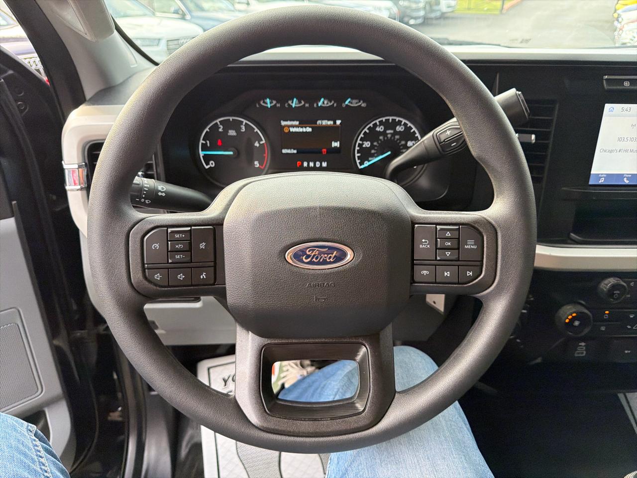 Ford Super Duty F-350 DRW XLT 4WD Crew Cab 8' Box 2023