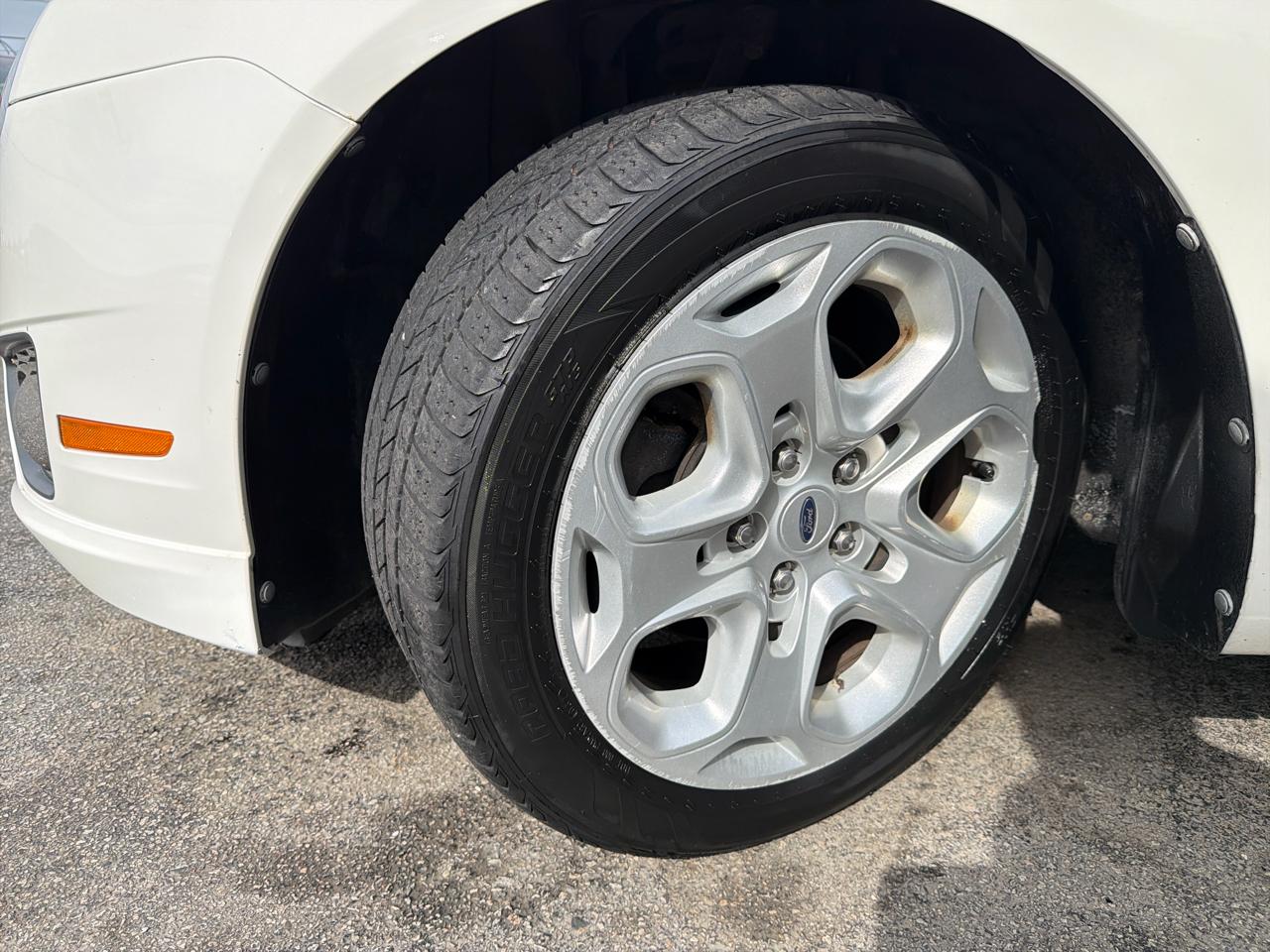 Ford Fusion 4dr Sdn SE FWD 2011