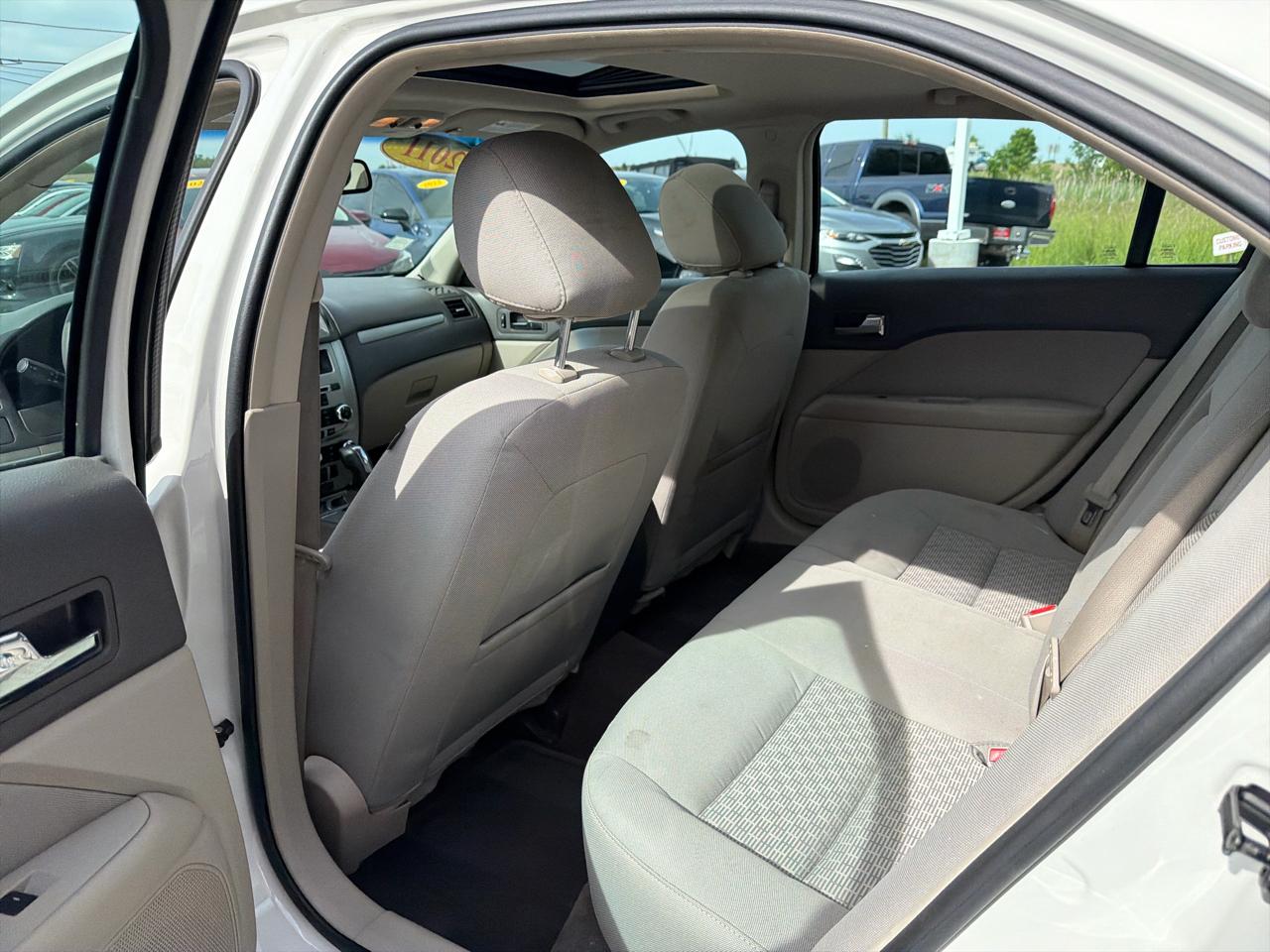 Ford Fusion 4dr Sdn SE FWD 2011