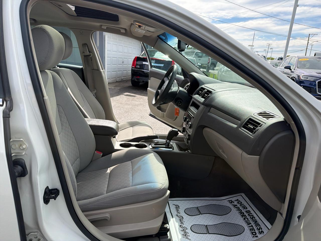 Ford Fusion 4dr Sdn SE FWD 2011