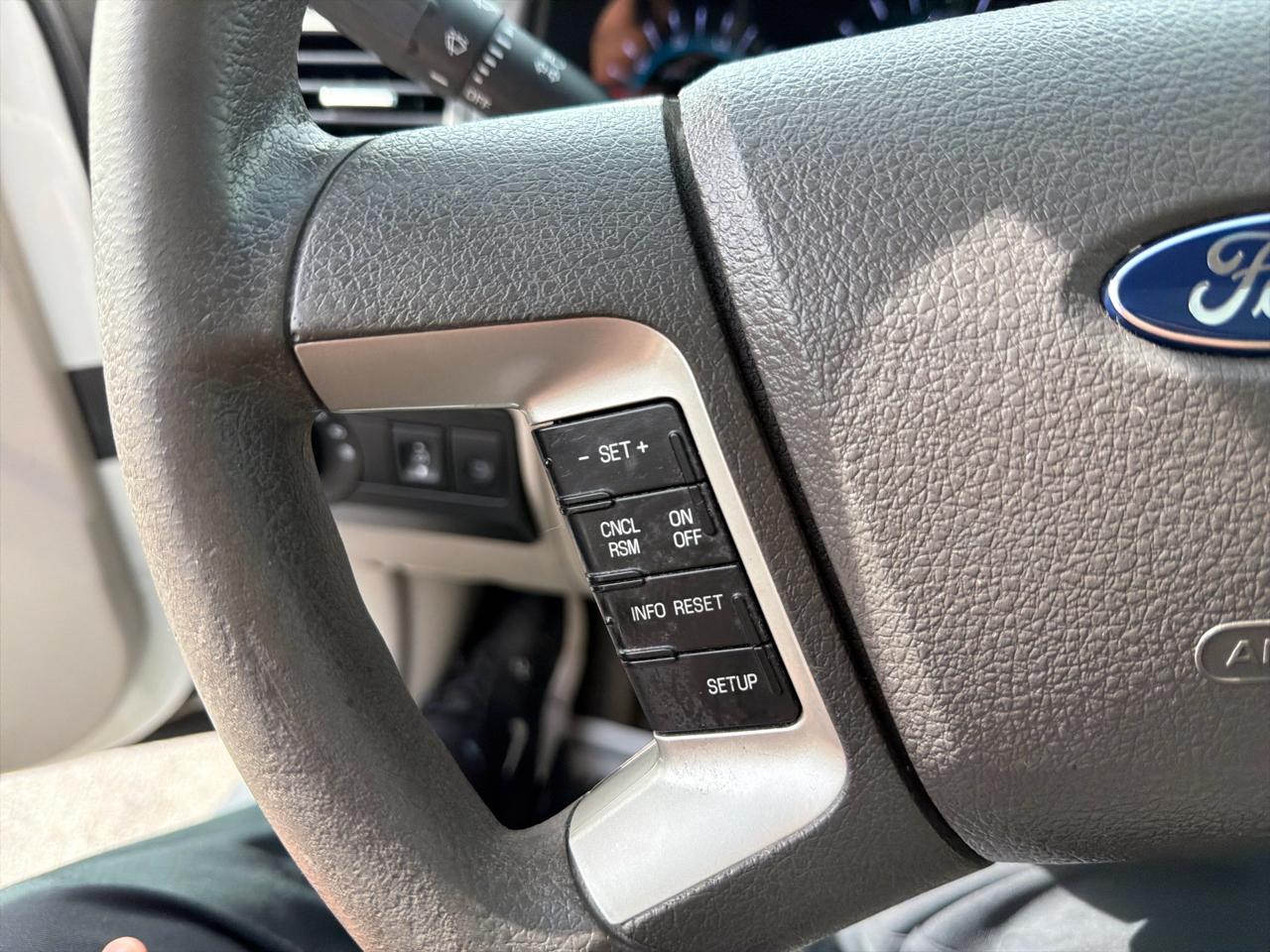Ford Fusion 4dr Sdn SE FWD 2011