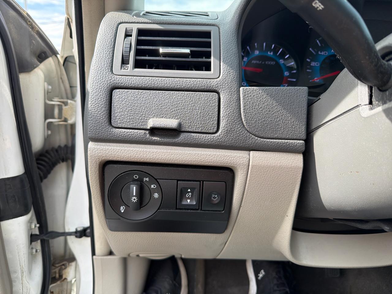 Ford Fusion 4dr Sdn SE FWD 2011