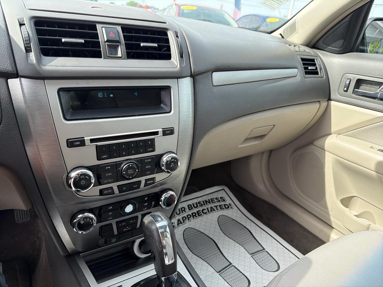 Ford Fusion 4dr Sdn SE FWD 2011