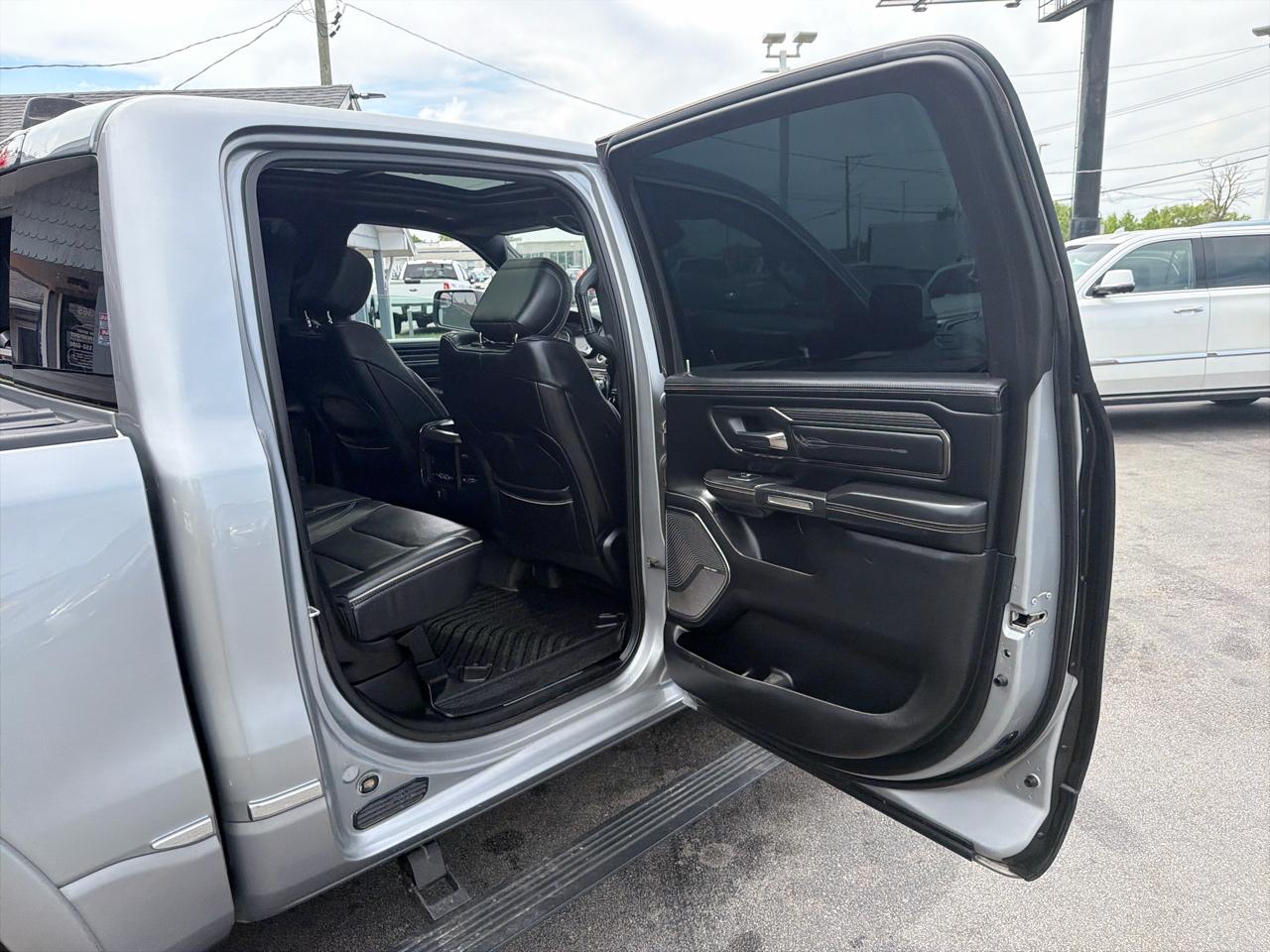 RAM 1500 Limited 4x4 Crew Cab 5'7" Box 2019