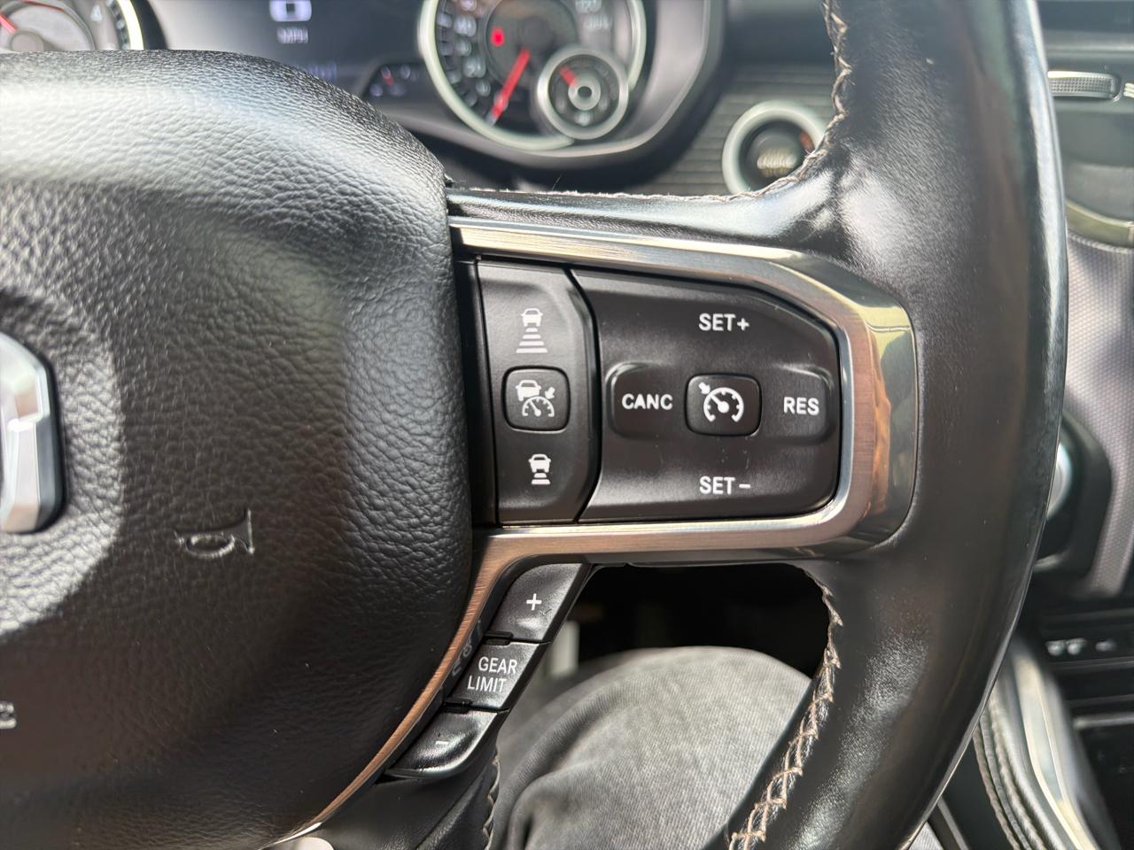 RAM 1500 Limited 4x4 Crew Cab 5'7" Box 2019