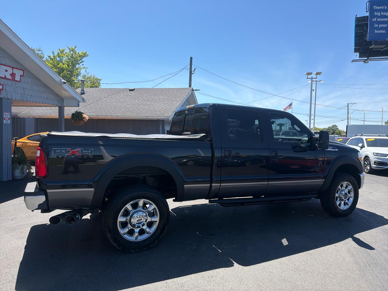 Ford Super Duty F-350 SRW 4WD Crew Cab 156" Lariat 2011