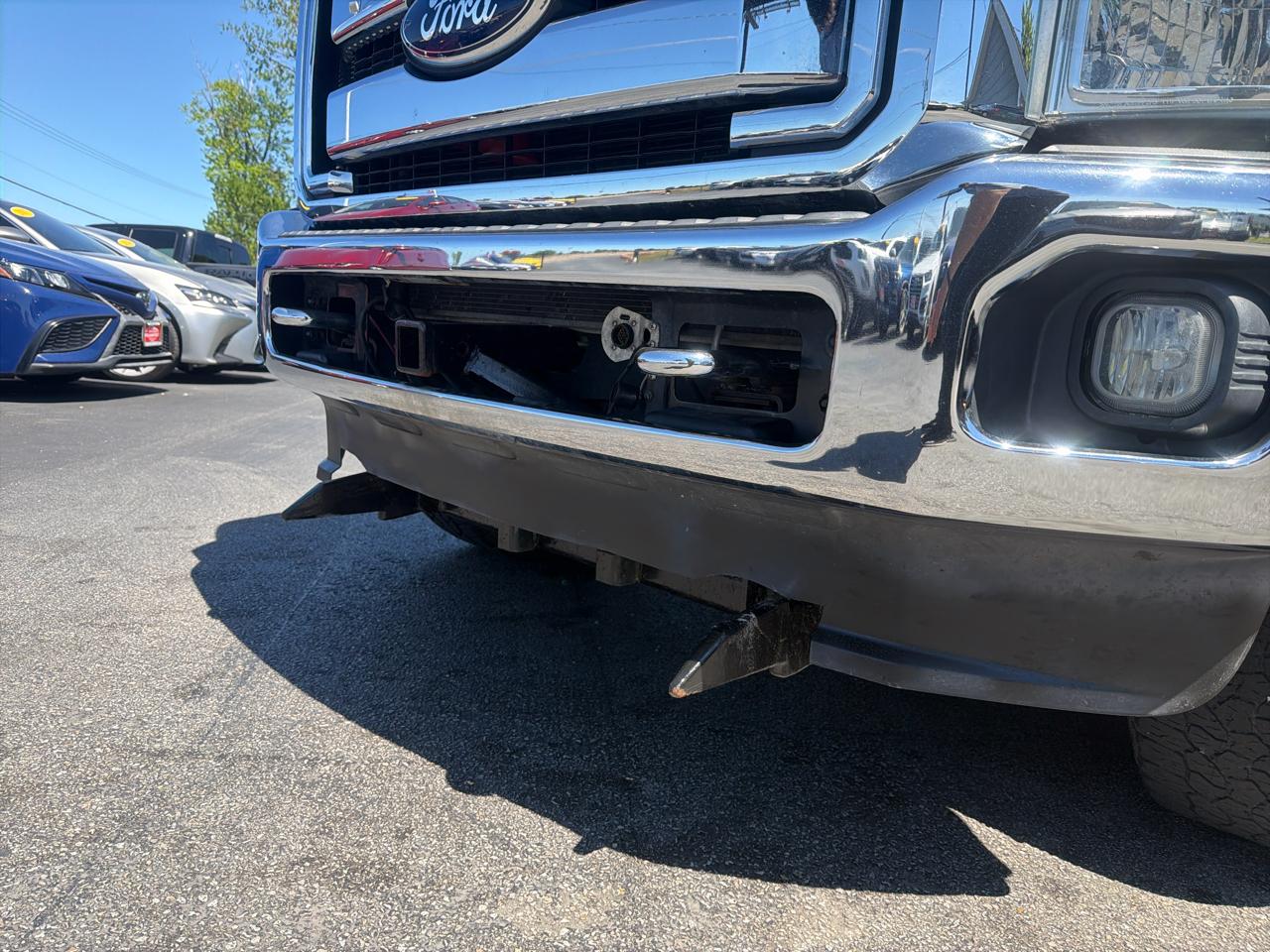 Ford Super Duty F-350 SRW 4WD Crew Cab 156" Lariat 2011