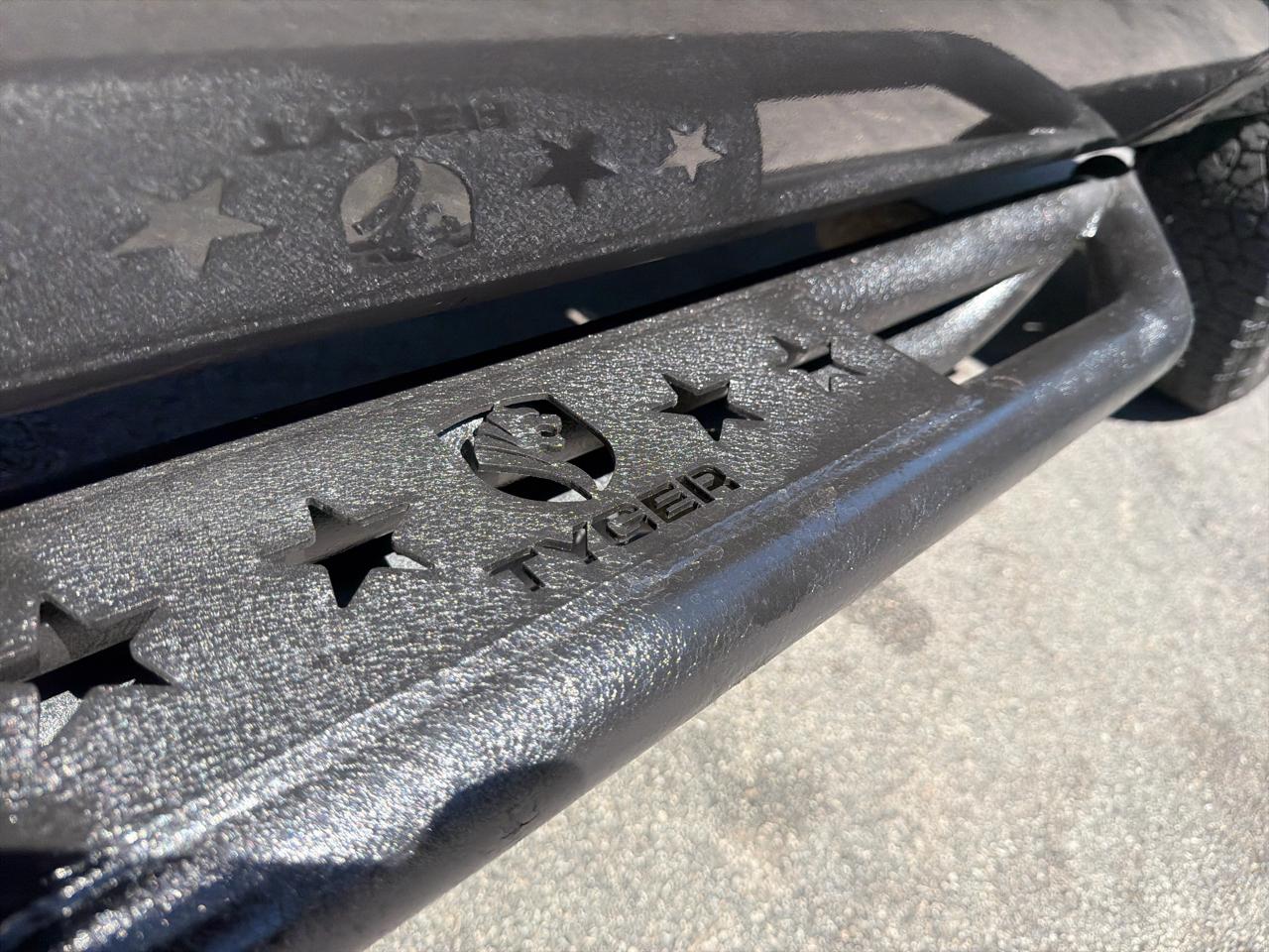 Ford Super Duty F-350 SRW 4WD Crew Cab 156" Lariat 2011
