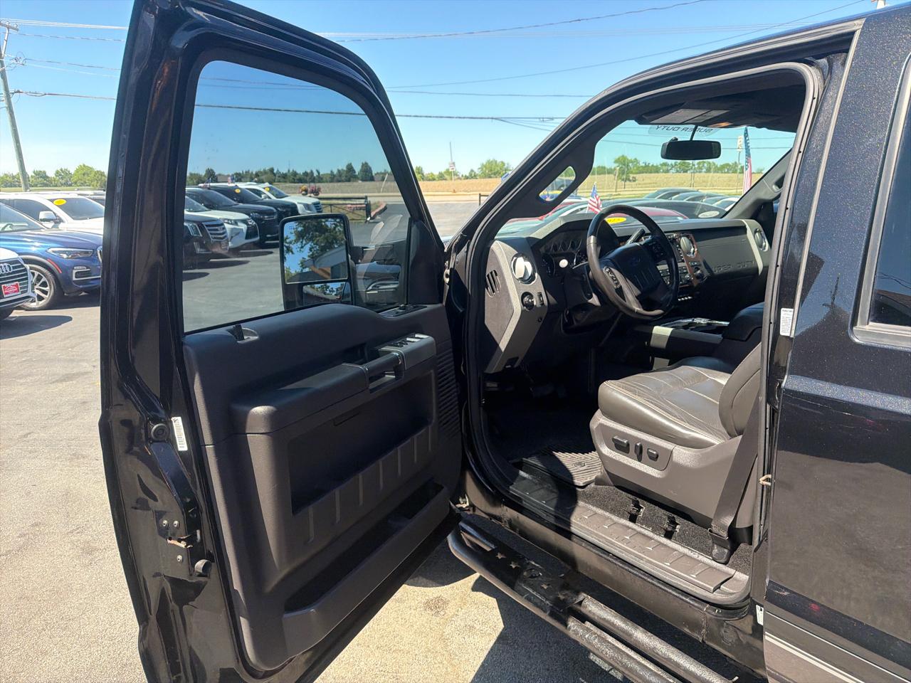 Ford Super Duty F-350 SRW 4WD Crew Cab 156" Lariat 2011