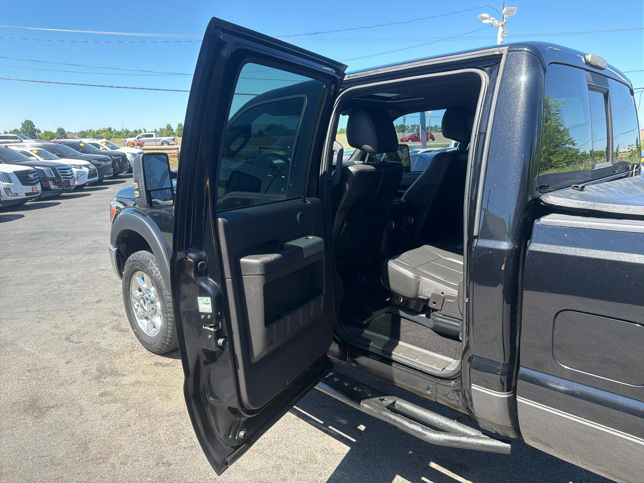 Ford Super Duty F-350 SRW 4WD Crew Cab 156" Lariat 2011