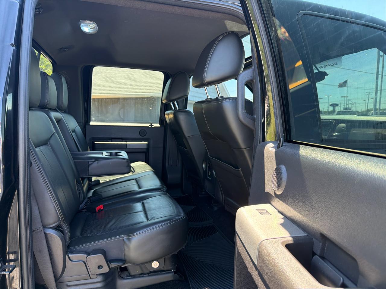 Ford Super Duty F-350 SRW 4WD Crew Cab 156" Lariat 2011