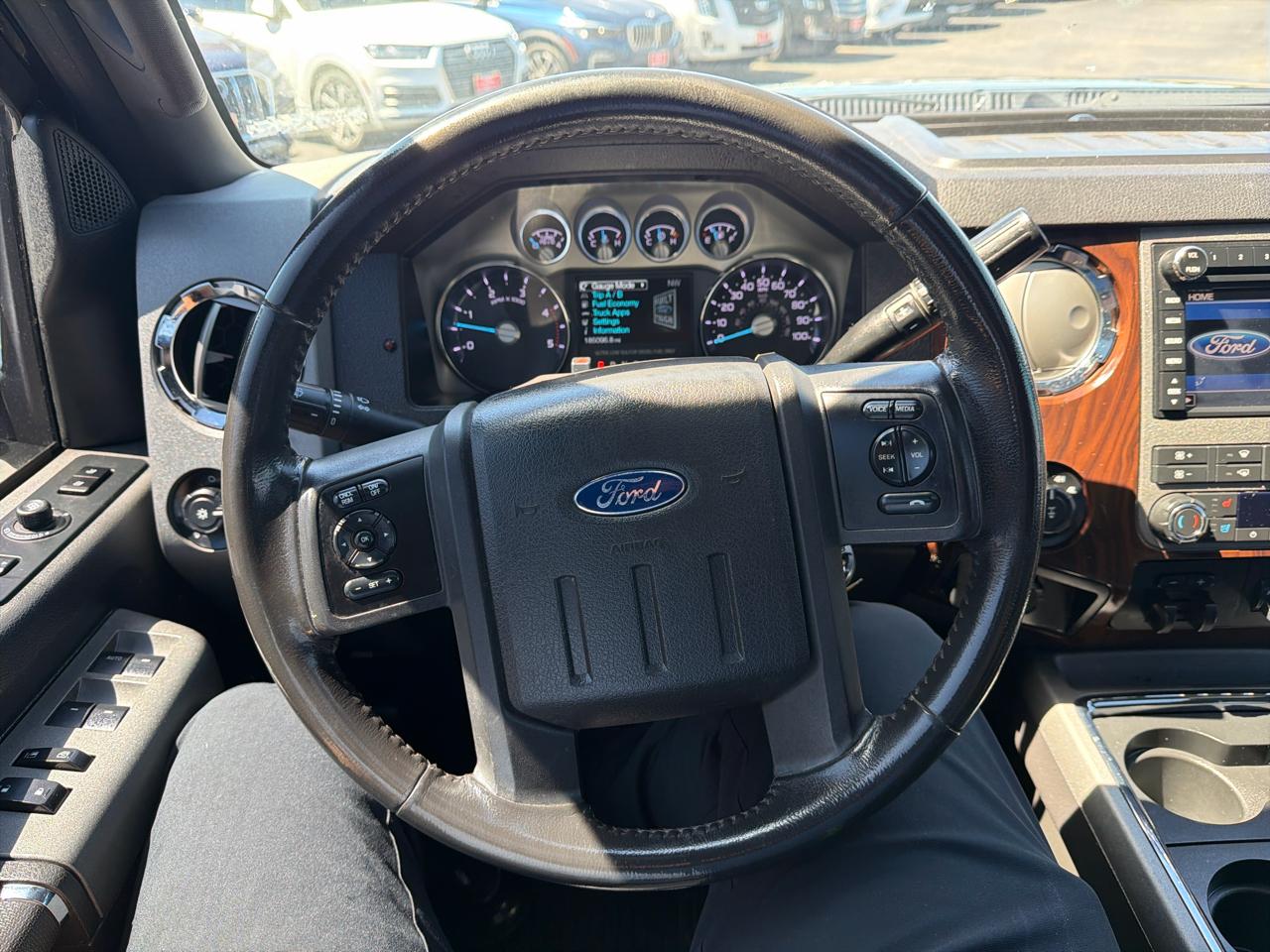 Ford Super Duty F-350 SRW 4WD Crew Cab 156" Lariat 2011
