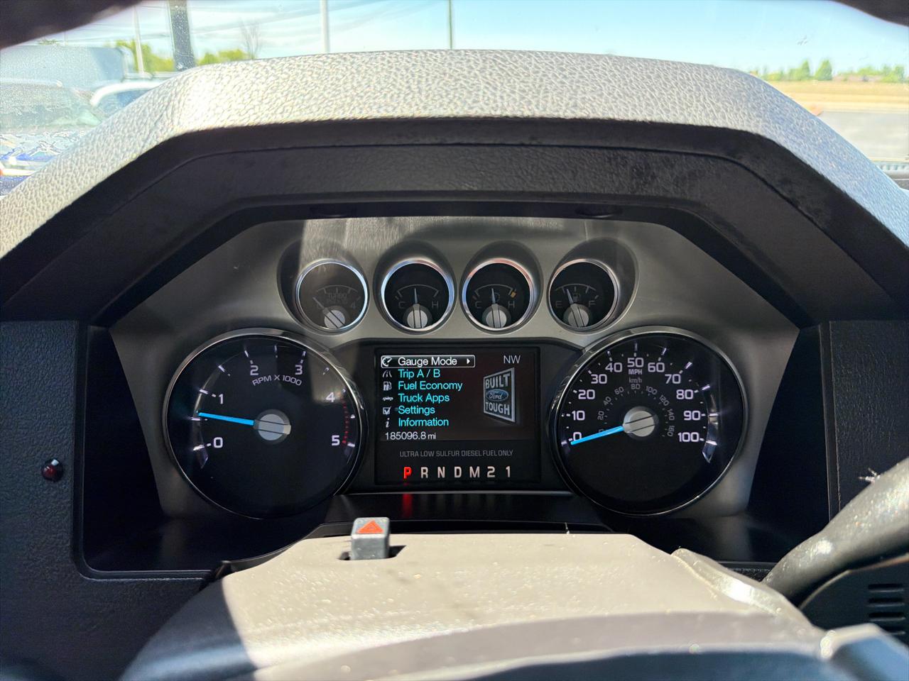Ford Super Duty F-350 SRW 4WD Crew Cab 156" Lariat 2011