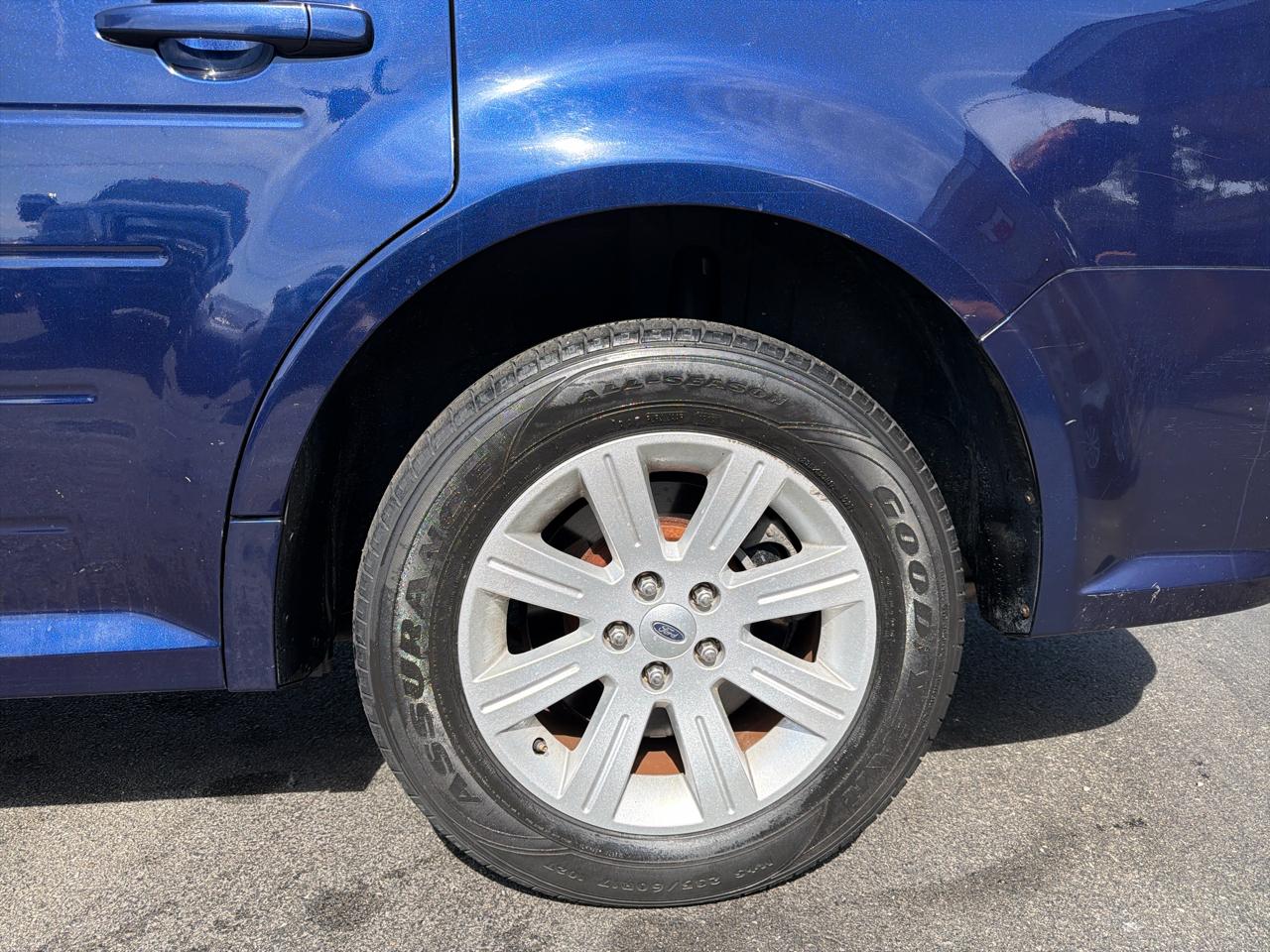 Ford Flex 4dr SE FWD 2011