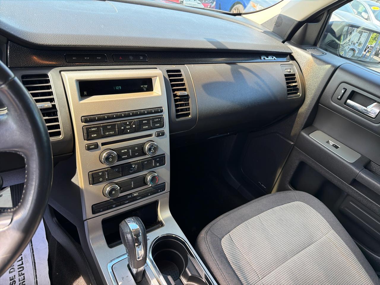 Ford Flex 4dr SE FWD 2011