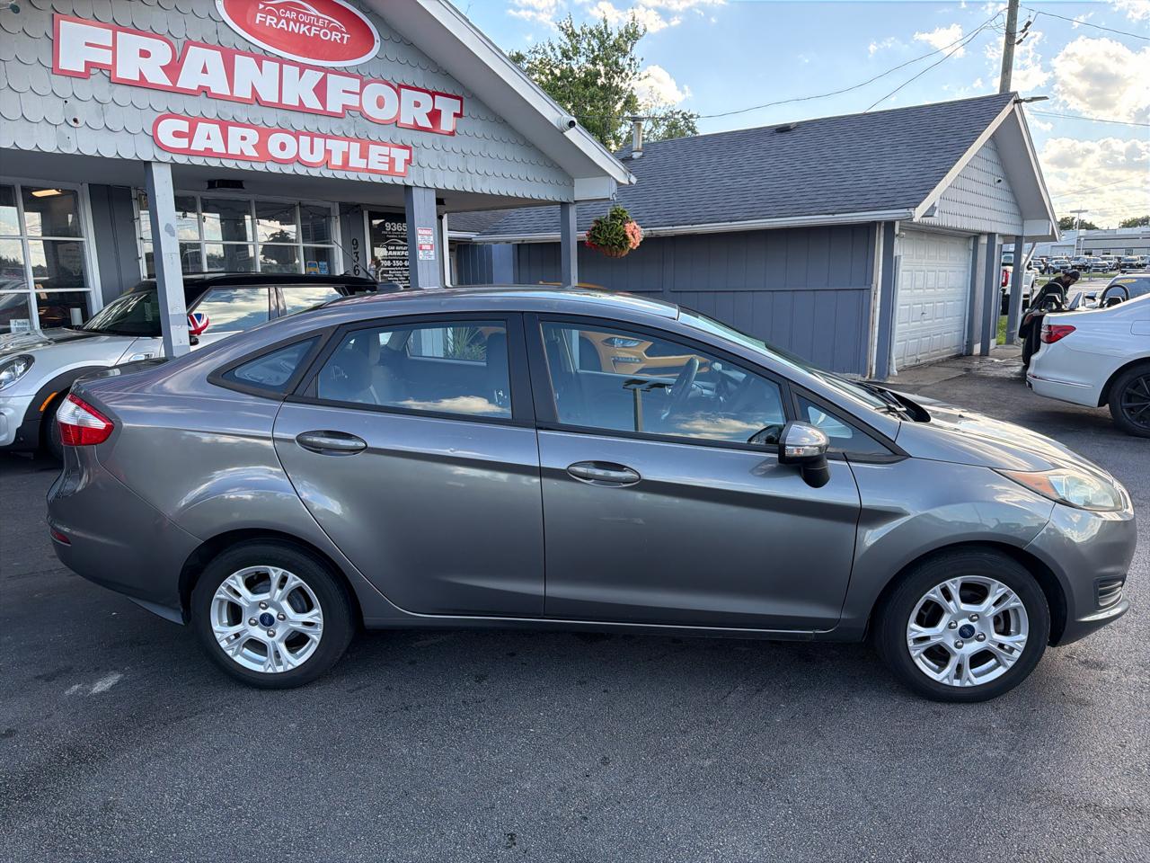 Ford Fiesta 4dr Sdn SE 2014
