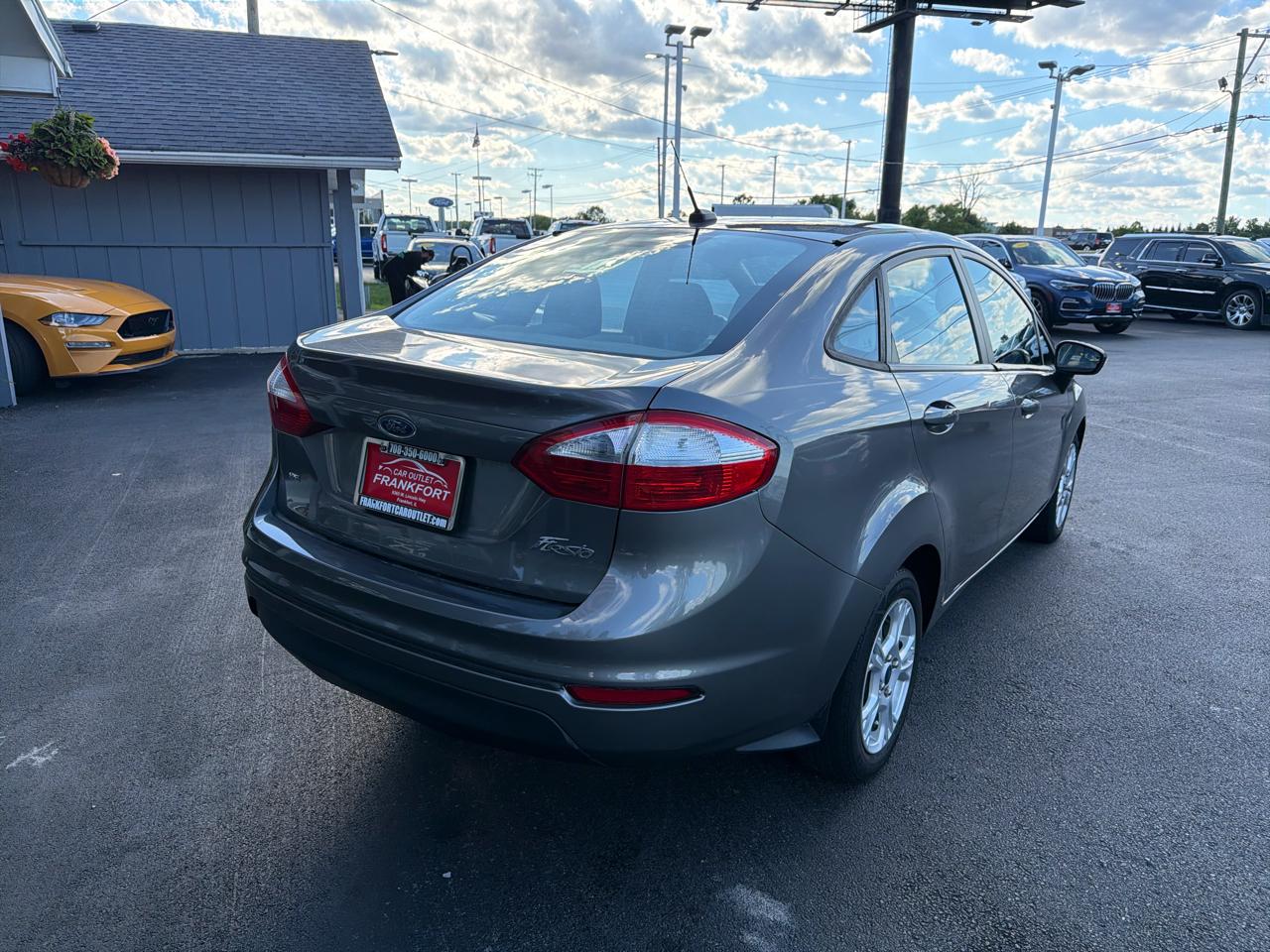 Ford Fiesta 4dr Sdn SE 2014