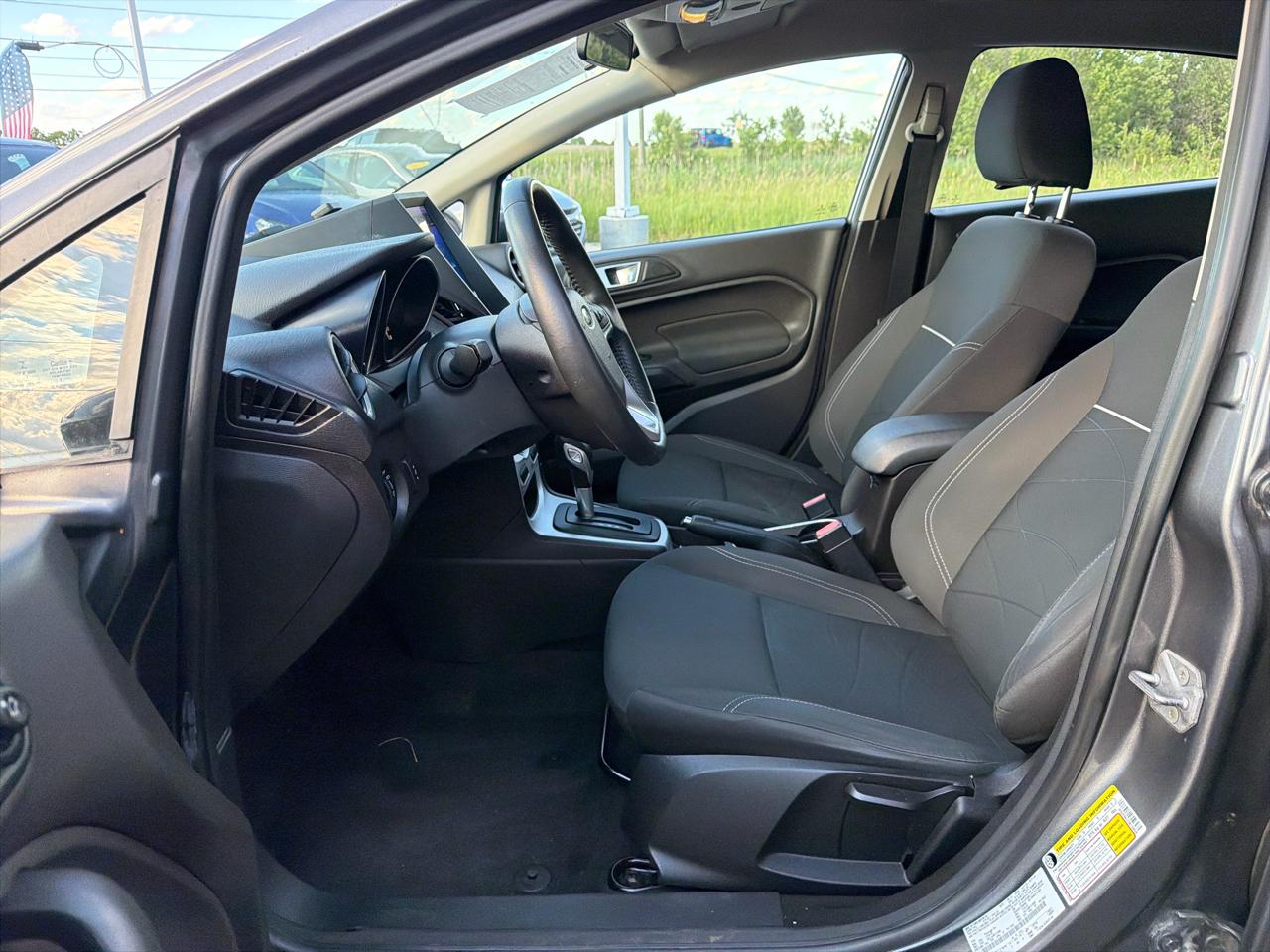 Ford Fiesta 4dr Sdn SE 2014