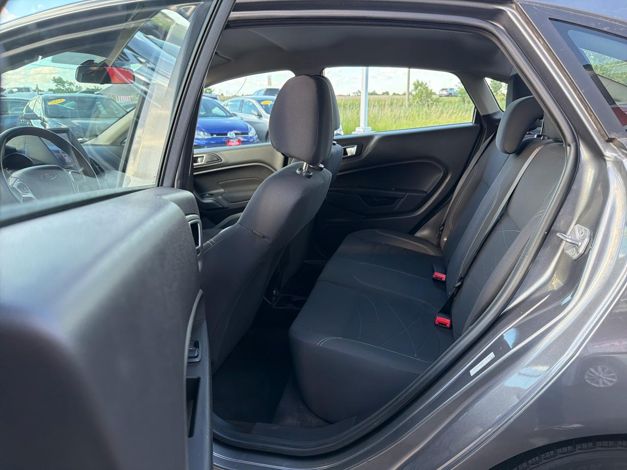 Ford Fiesta 4dr Sdn SE 2014