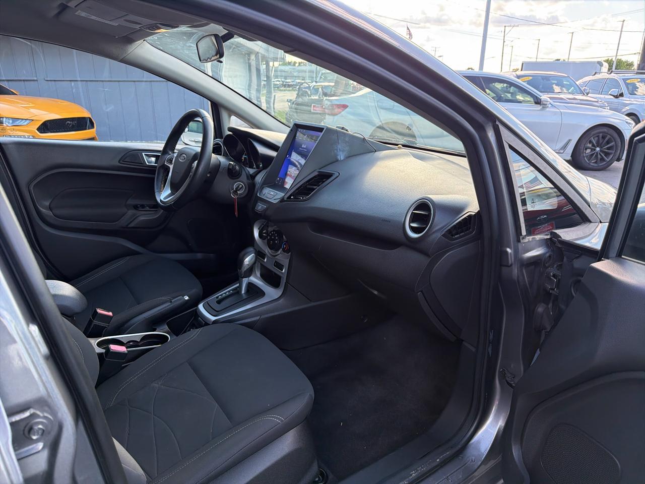 Ford Fiesta 4dr Sdn SE 2014