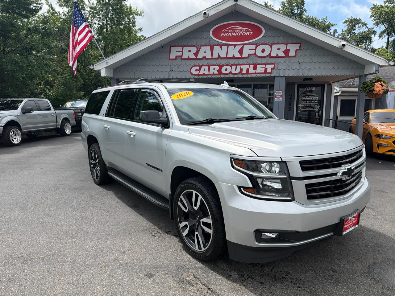 Chevrolet Suburban 4WD 4dr LT 2020