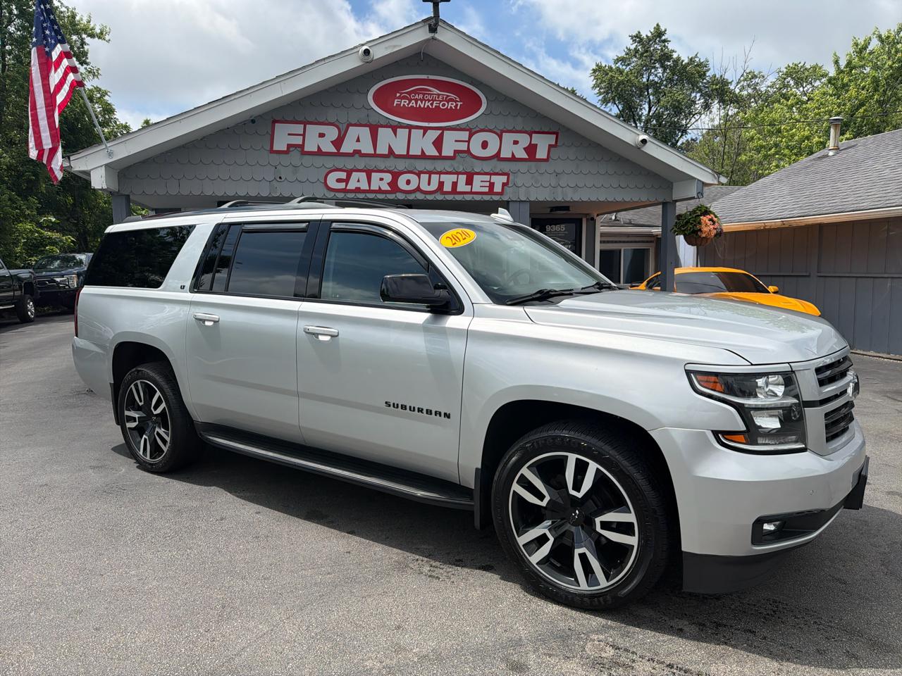 Chevrolet Suburban 4WD 4dr LT 2020