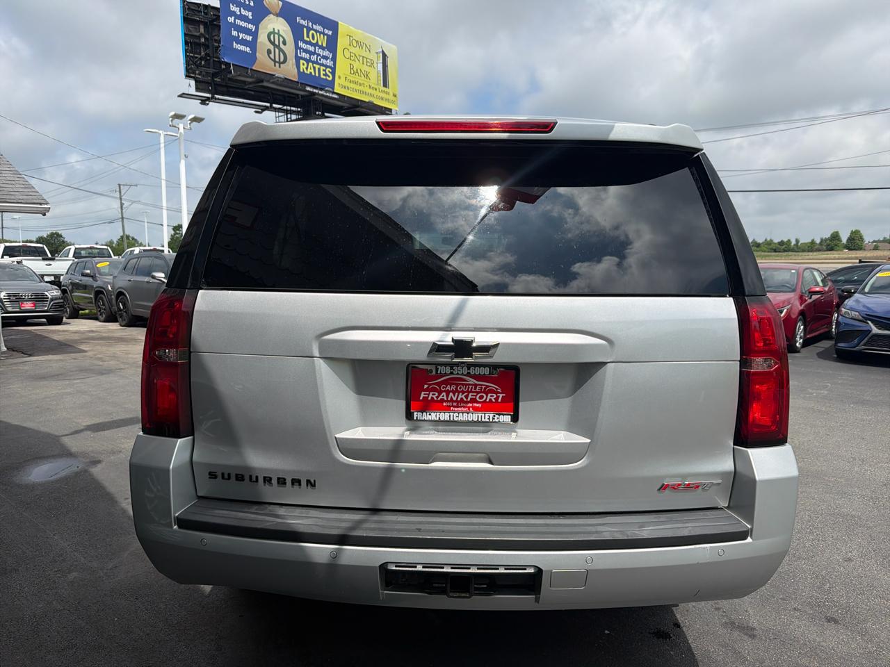 Chevrolet Suburban 4WD 4dr LT 2020