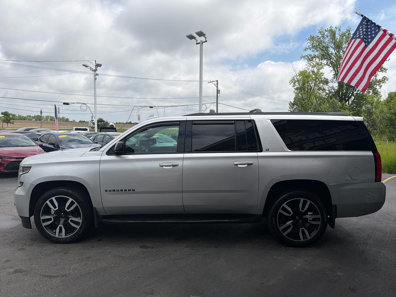 Chevrolet Suburban 4WD 4dr LT 2020