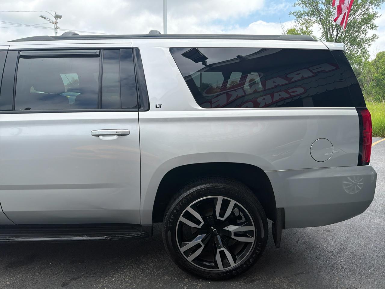 Chevrolet Suburban 4WD 4dr LT 2020
