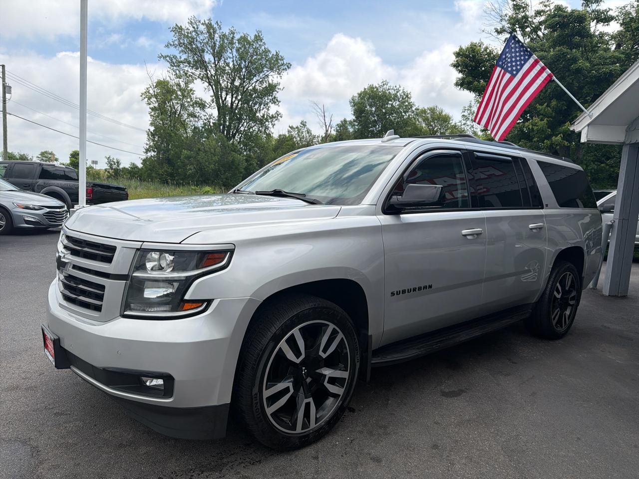 Chevrolet Suburban 4WD 4dr LT 2020